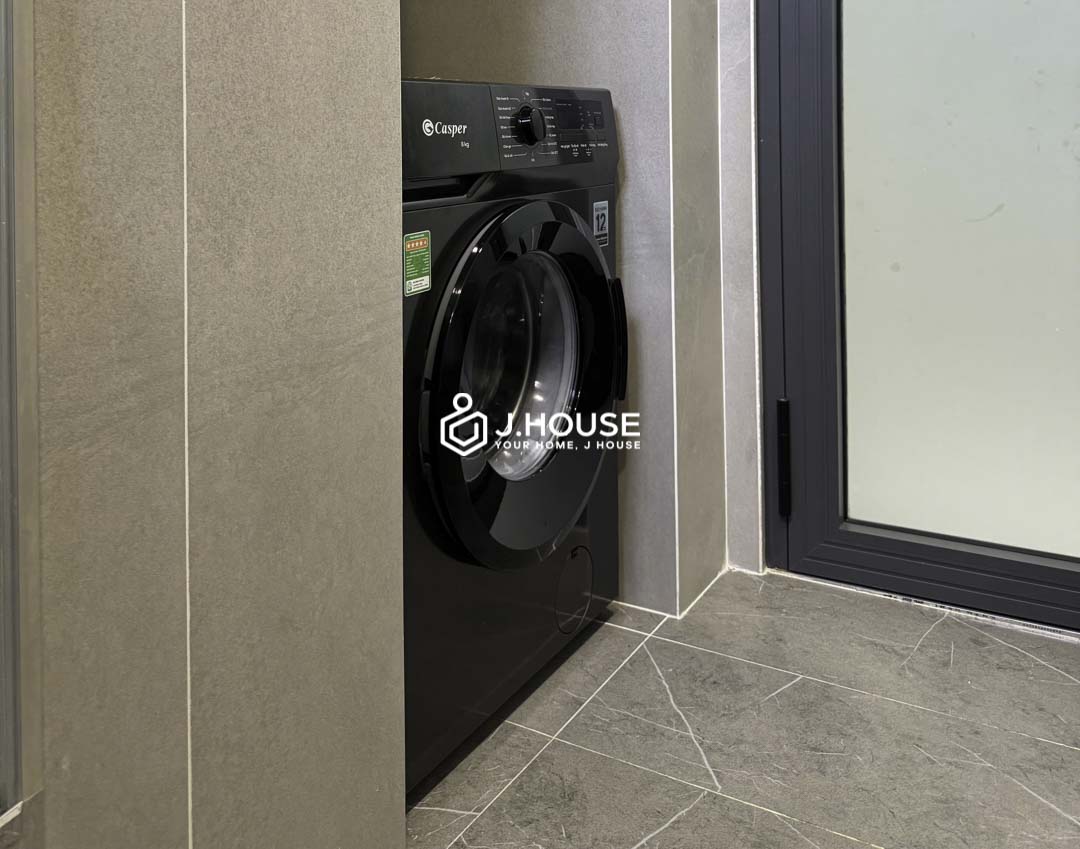 Modern 1BR Apartment in Binh Thanh for Rent - Skyline View-15