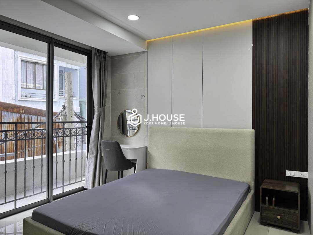 Modern 1BR Apartment in Binh Thanh for Rent - Skyline View-3