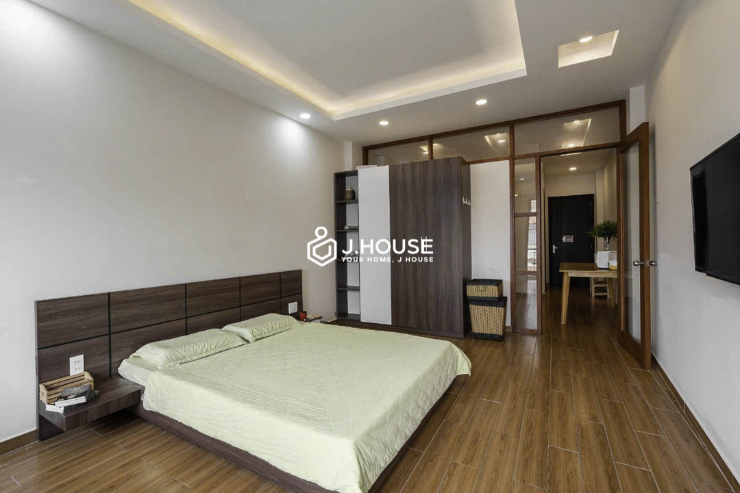 Modern 1BR Apartment with Balcony for Rent in Binh Thanh - Full House-1