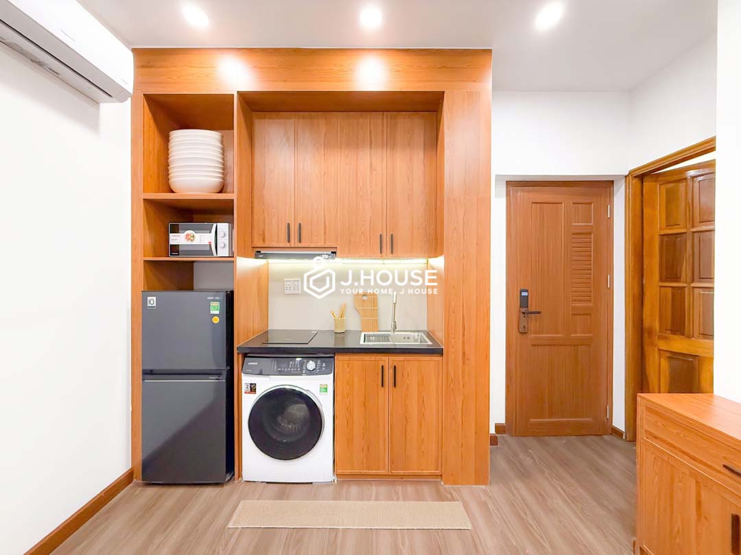 Modern 2BR with Balcony, Private Laundry & Wi-Fi - QK District 1-4