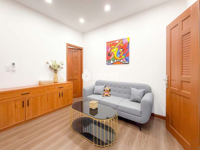 Modern 2BR with Balcony, Private Laundry & Wi-Fi - QK District 1
