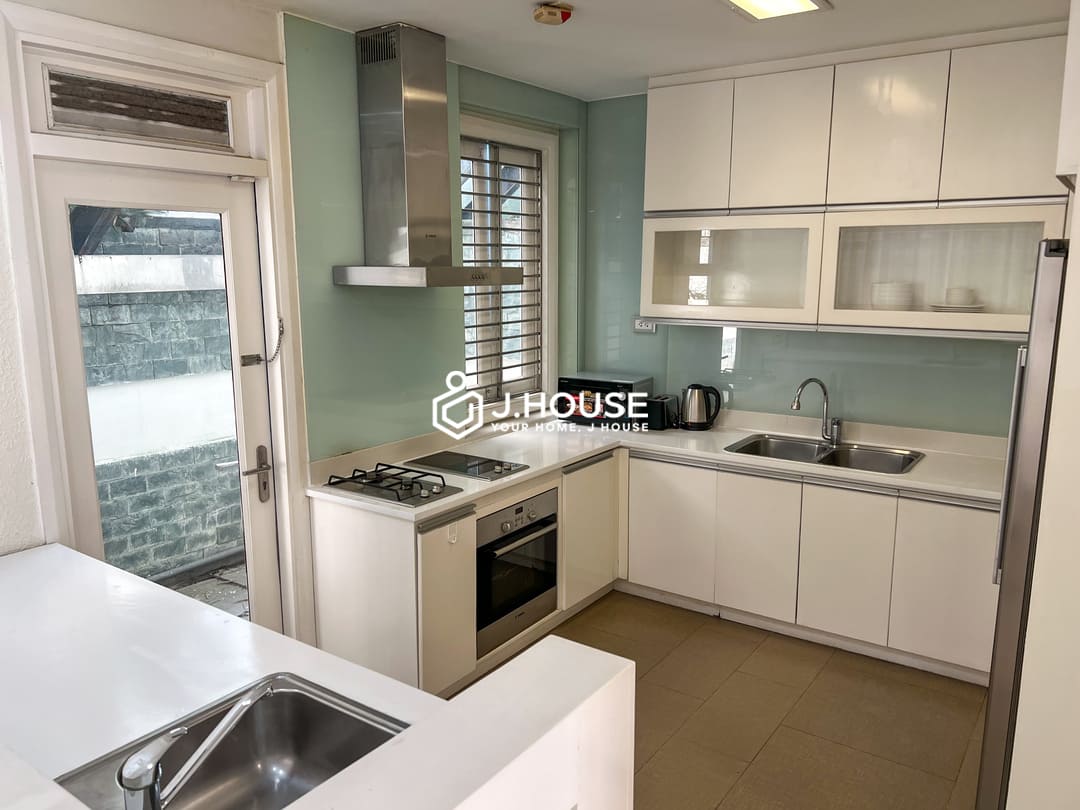 Modern 3-bedroom villa for rent in Thao Dien, District 2, HCMC