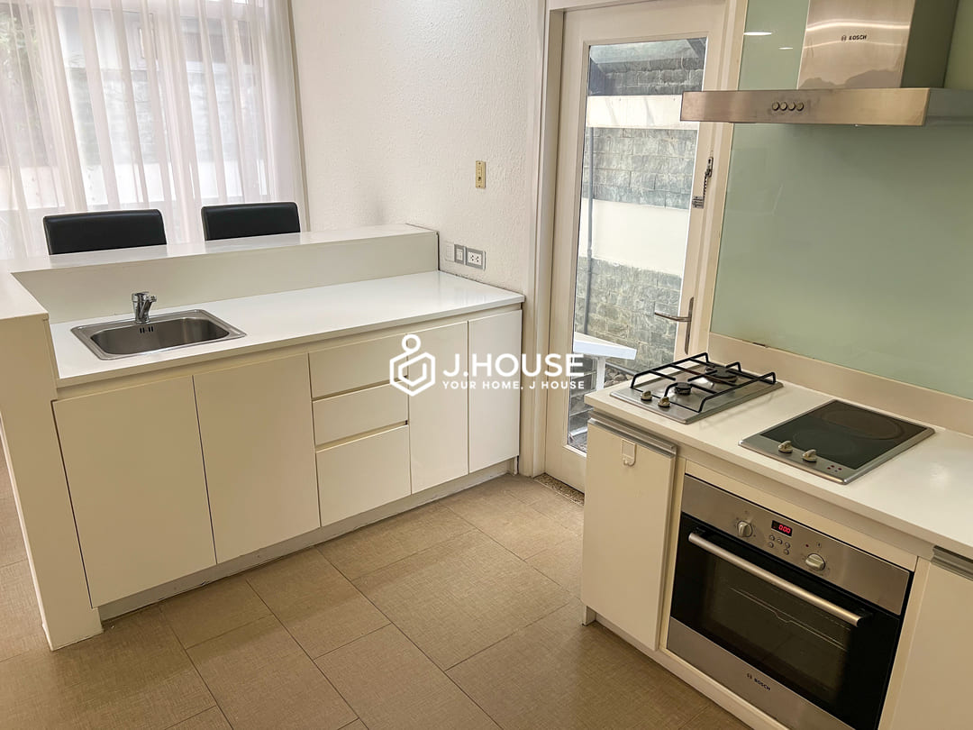 Modern 3-bedroom villa for rent in Thao Dien, District 2, HCMC