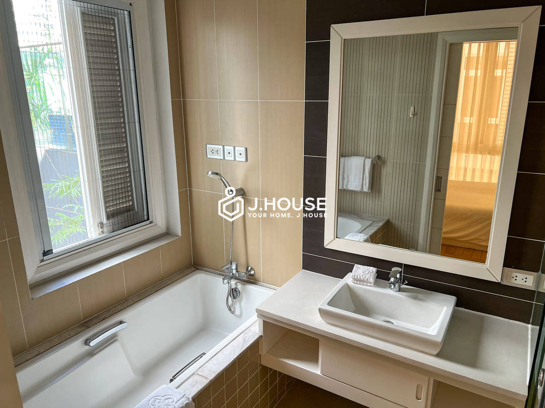 Modern 3-bedroom villa for rent in Thao Dien, District 2, HCMC