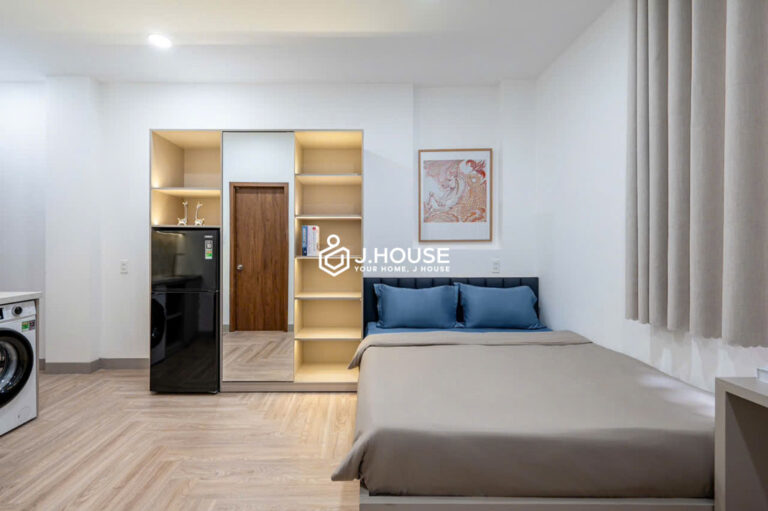 Modern Apartment with Skylight Window for Rent in Tan Binh - Ut Tich Studio