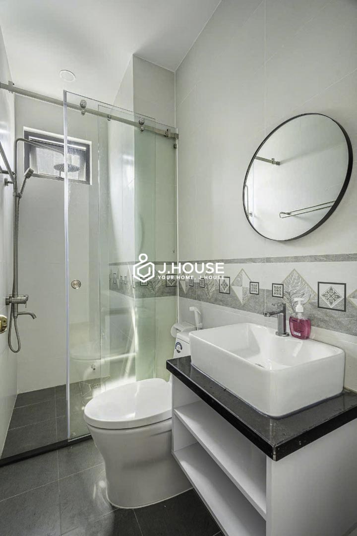 Modern Balcony Studio Apartment for Rent in Binh Thanh - Full House-8