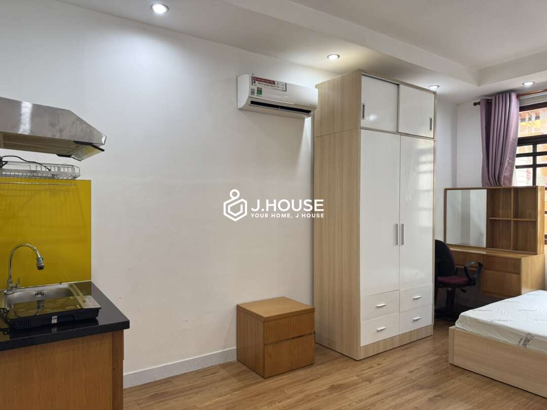 Modern & Quiet Studio for Rent in District 1 Infinity Apartment-4_result