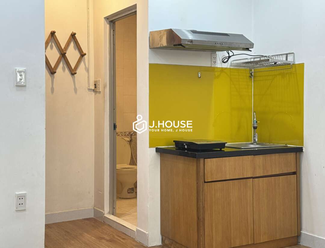 Modern & Quiet Studio for Rent in District 1 Infinity Apartment-8_result