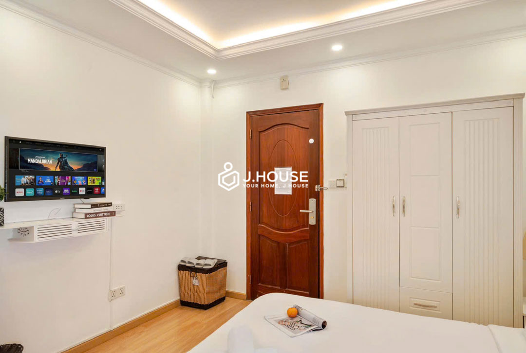 Modern Serviced Studio for Rent in District 1 Center - QT Apartment-8