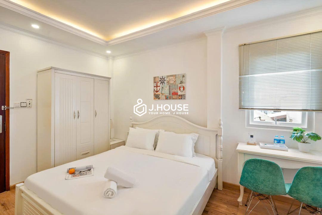 Modern Serviced Studio for Rent in District 1 Center - QT Apartment