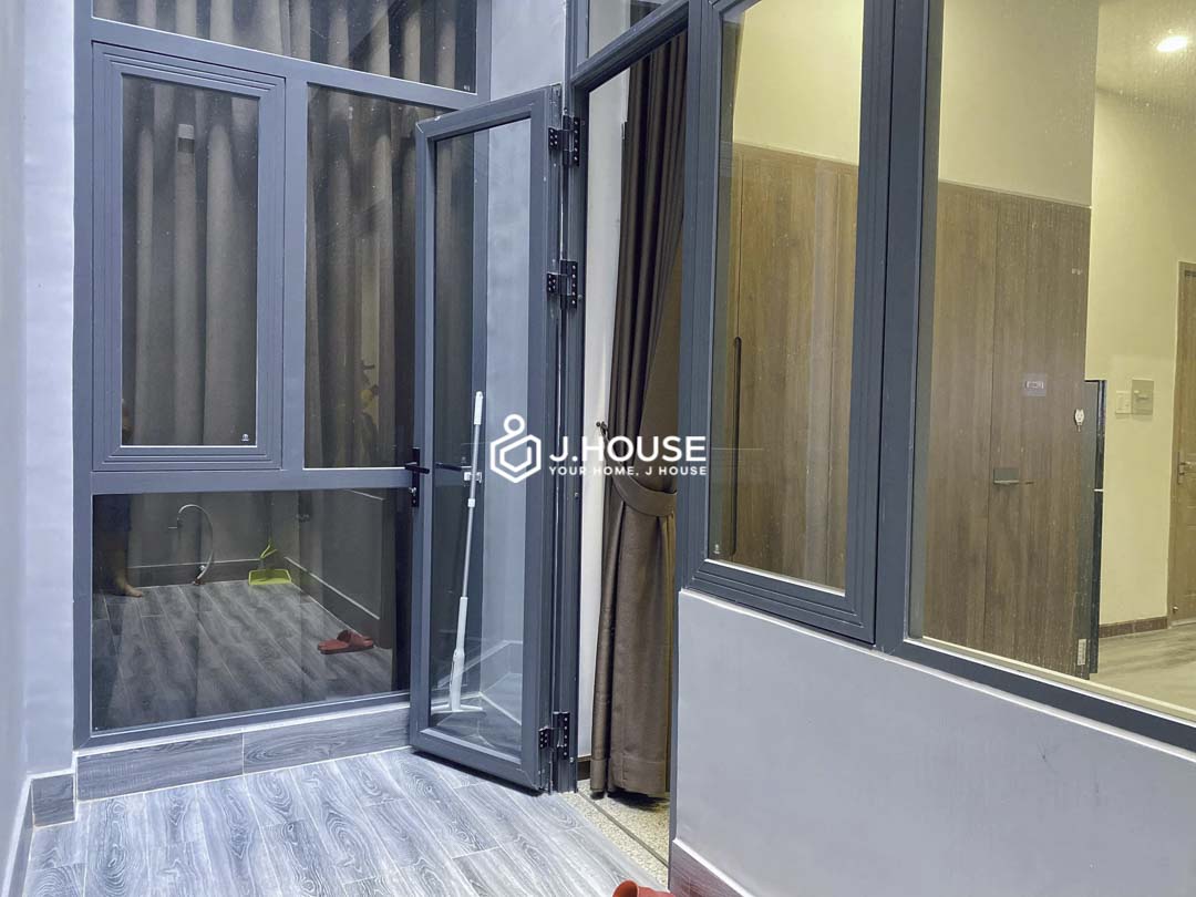 Modern Studio Apartment in Tan Binh near Airport - Homes Sense-8