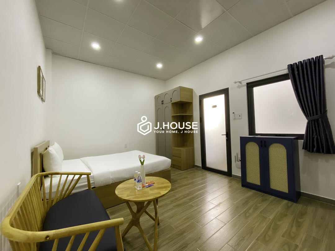 Modern Studio Apartment with Private Washer in Phu Nhuan - Urbanest-0