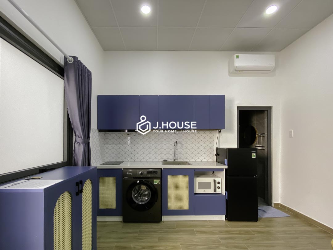 Modern Studio Apartment with Private Washer in Phu Nhuan - Urbanest-2