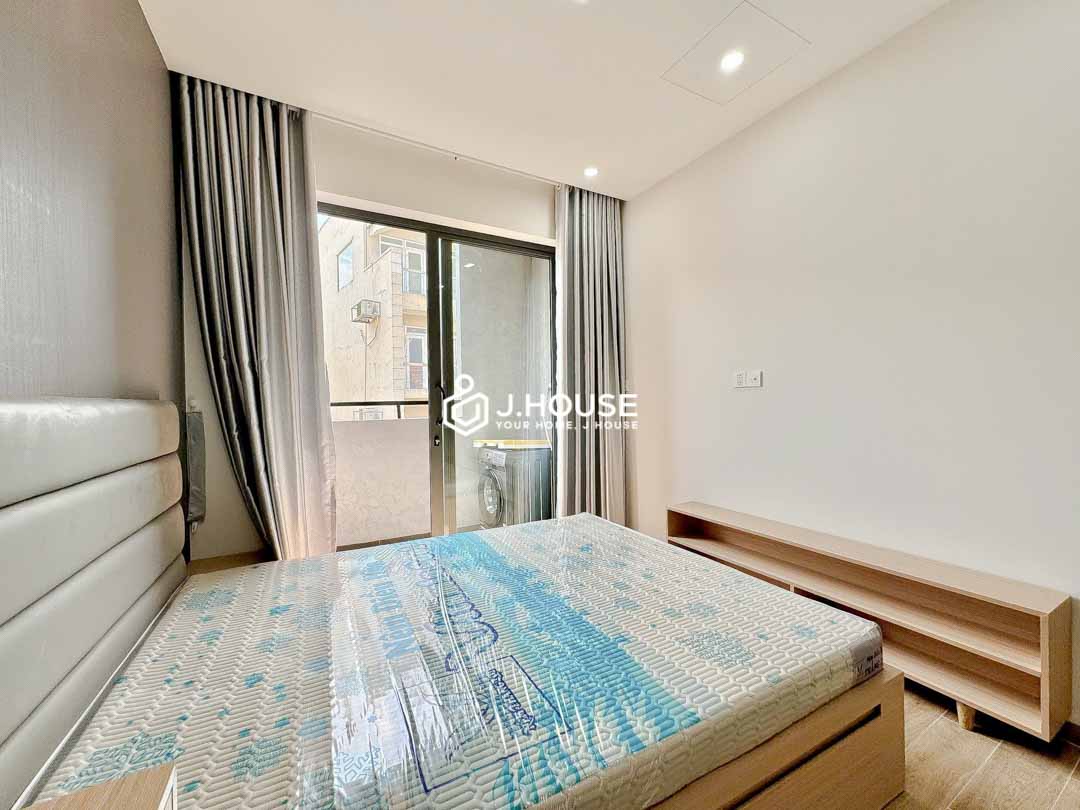 Modern Studio with Balcony for Rent at ACE Phu Nhuan-1