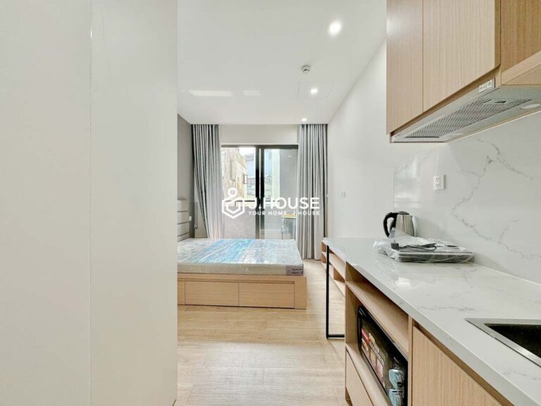 Modern Studio with Balcony for Rent at ACE Phu Nhuan-2