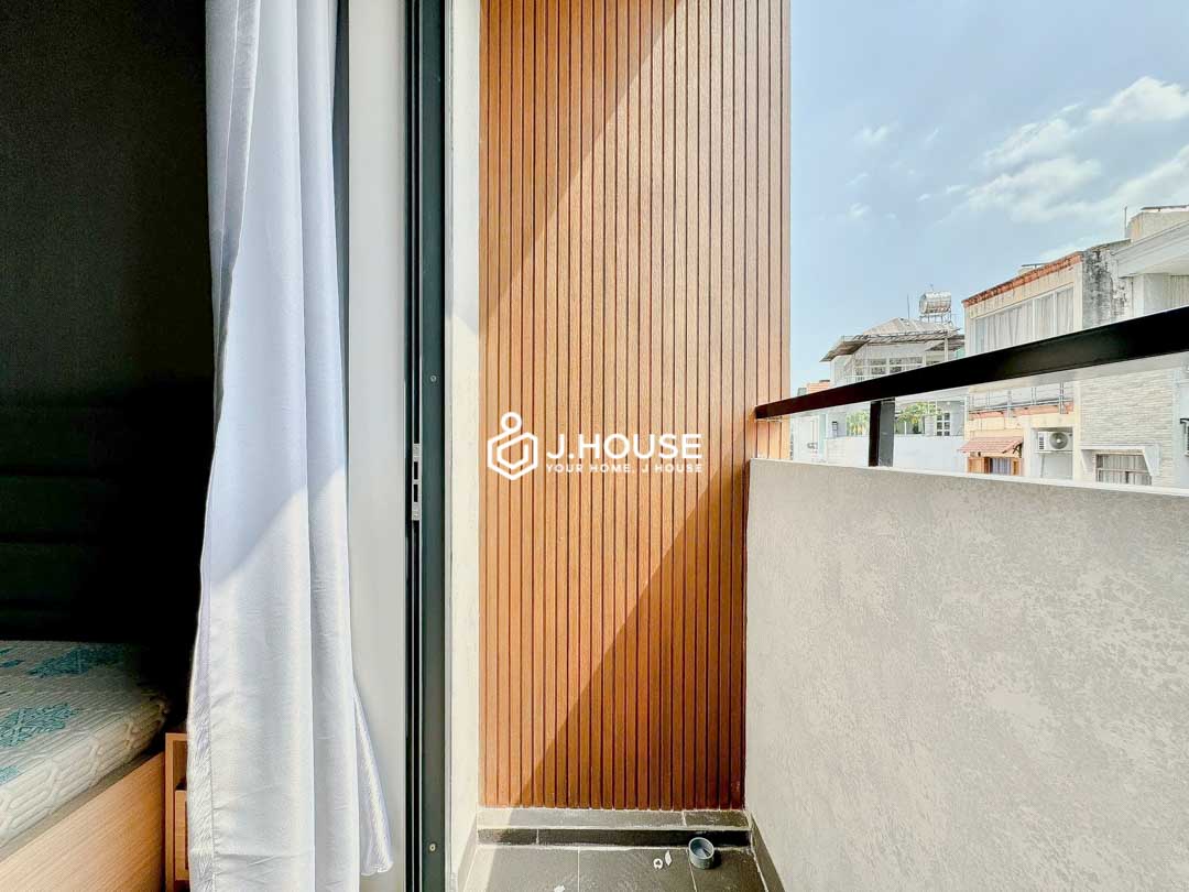 Modern Studio with Balcony for Rent at ACE Phu Nhuan-3