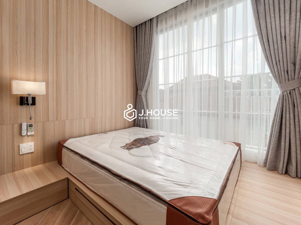 Modern Studio with Large Window in Thao Dien District 2 -The Family-1