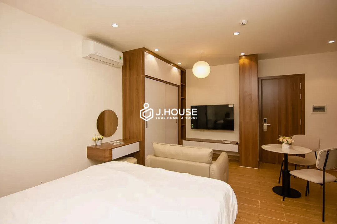 Modern Studio with Pool Access & Car Parking Chowa Home Thao Dien-