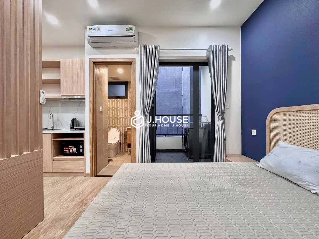 Modern Studio with Private Laundry & Skywell Balcony - ACE Phu Nhuan-7