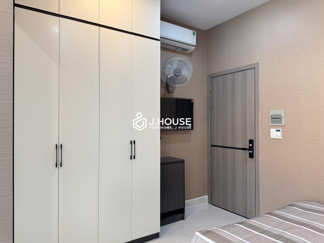 Modern Studio with Private Washer and Window - Nam Bo Apartment-2