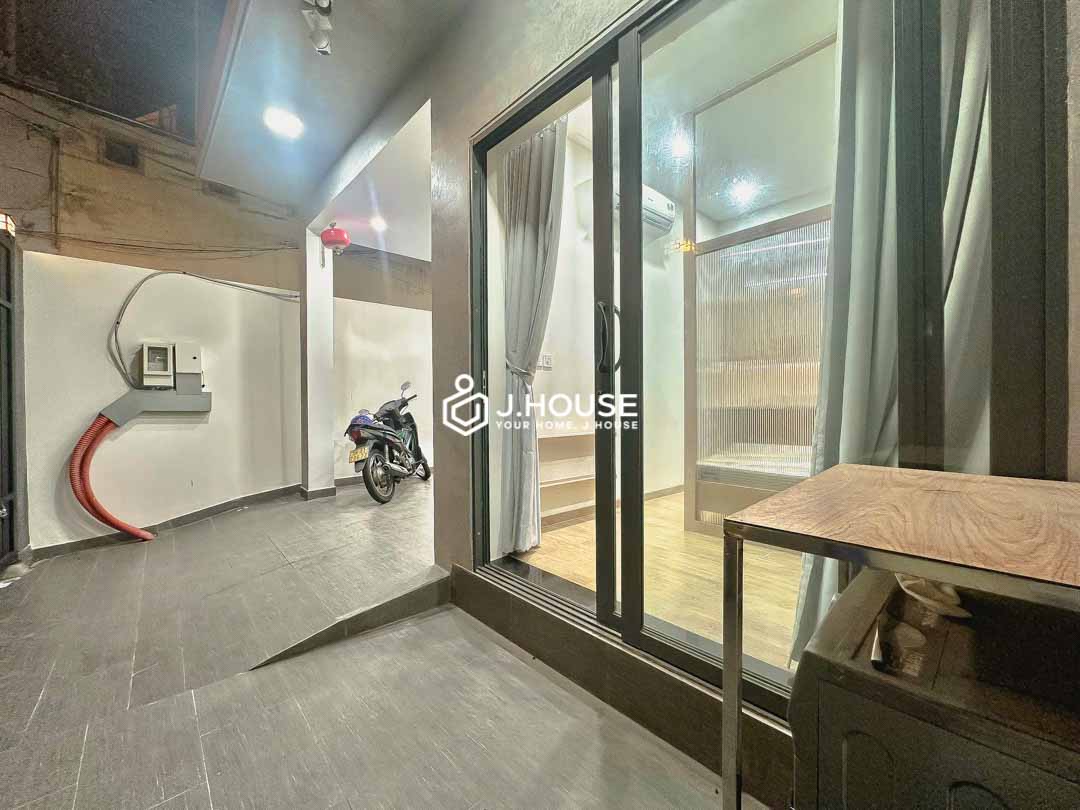 Modern Studio with Private Washing Machine - QK District 1-8 (2)