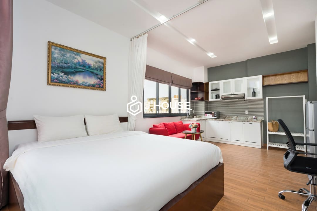 Modern apartment for rent with balcony at The Garden District 3, HCM