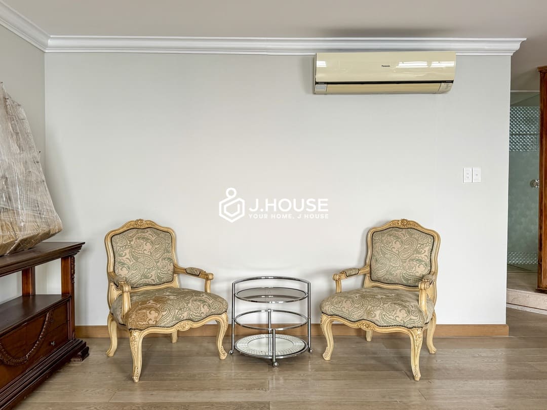 Penthouse BMC Tower for rent in District 1, HCM- 2 br apartment