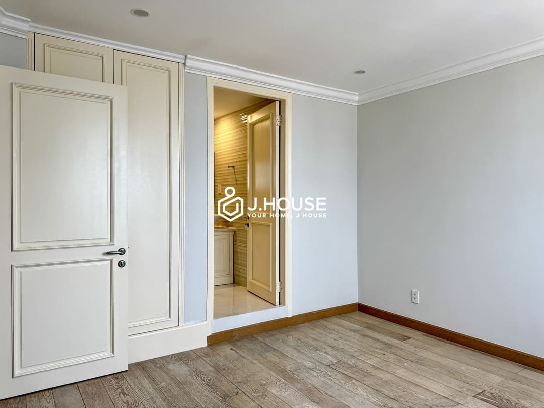 Penthouse BMC Tower for rent in District 1, HCM- 2 br apartment