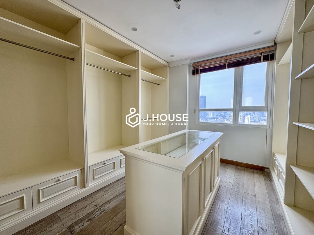 Penthouse BMC Tower for rent in District 1, HCM- 2 br apartment