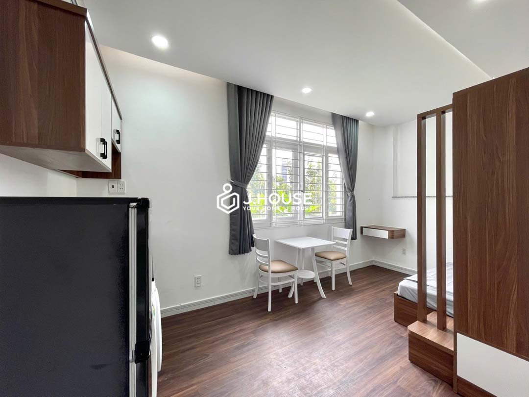 Phu Nhuan Studio for Rent with Private Washer - DQ Home-2