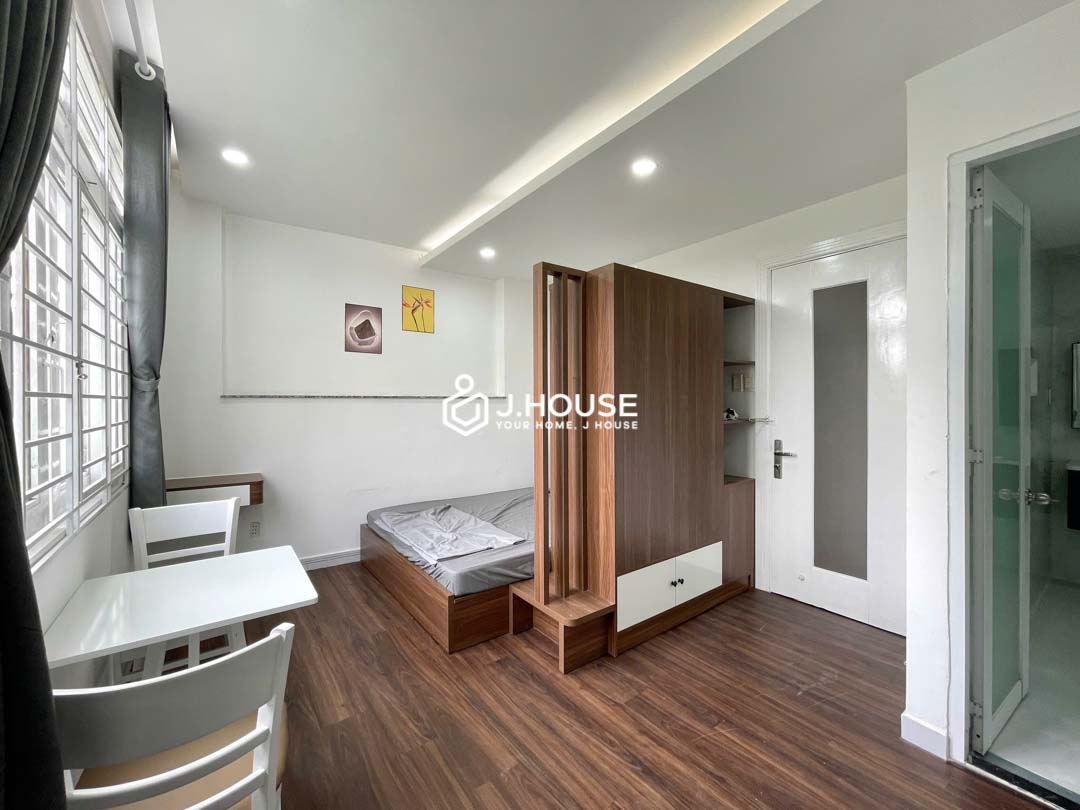 Phu Nhuan Studio for Rent with Private Washer - DQ Home-4