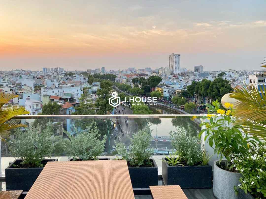 Riverside House Building Apartment for rent