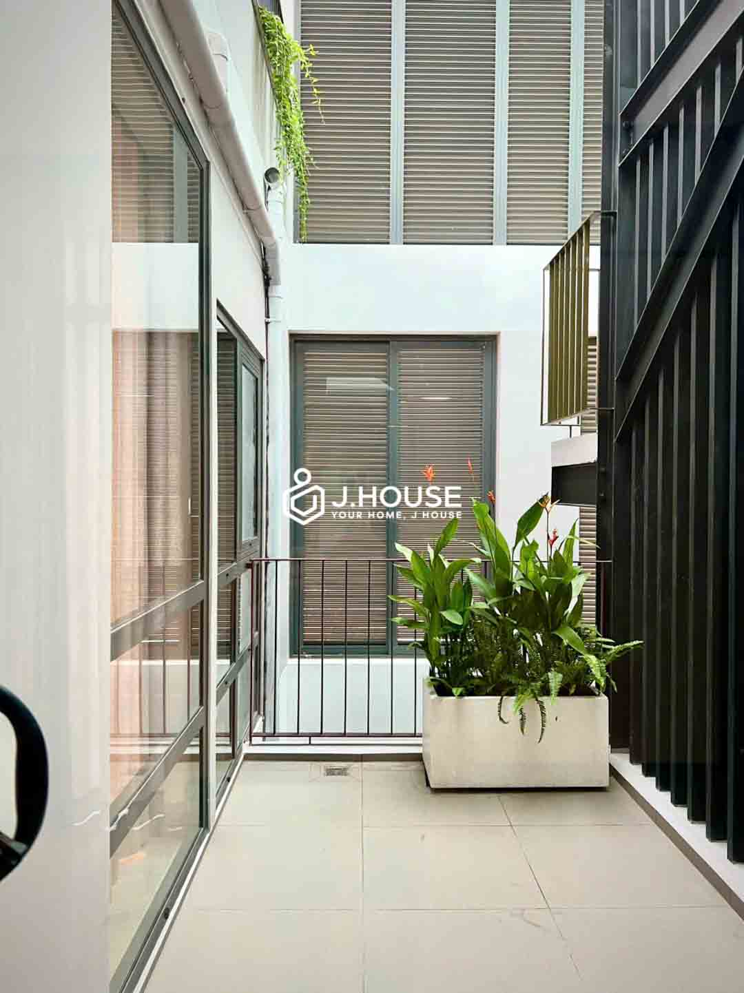 Spacious 3-Bedroom Serviced Apartment in D2 at Luxone Little Thao Dien-21