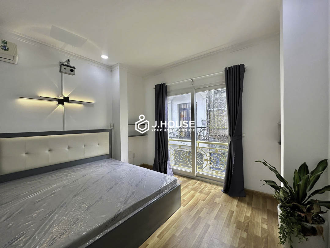 Spacious Studio with Balcony Apartment for Rent in District 3 - ACE-0