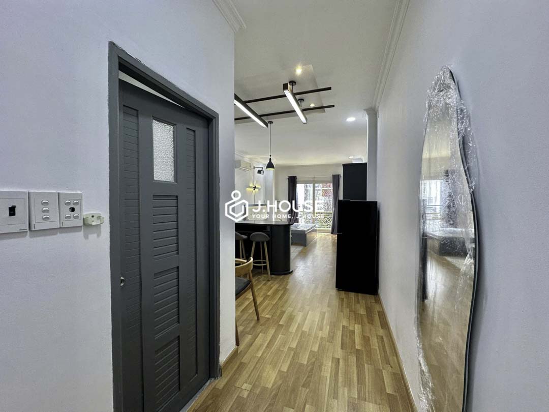 Spacious Studio with Balcony Apartment for Rent in District 3 - ACE-8