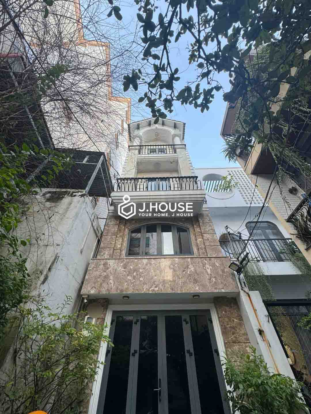Studio Apartment with Balcony for Rent in District 1 - THD Apartment-7