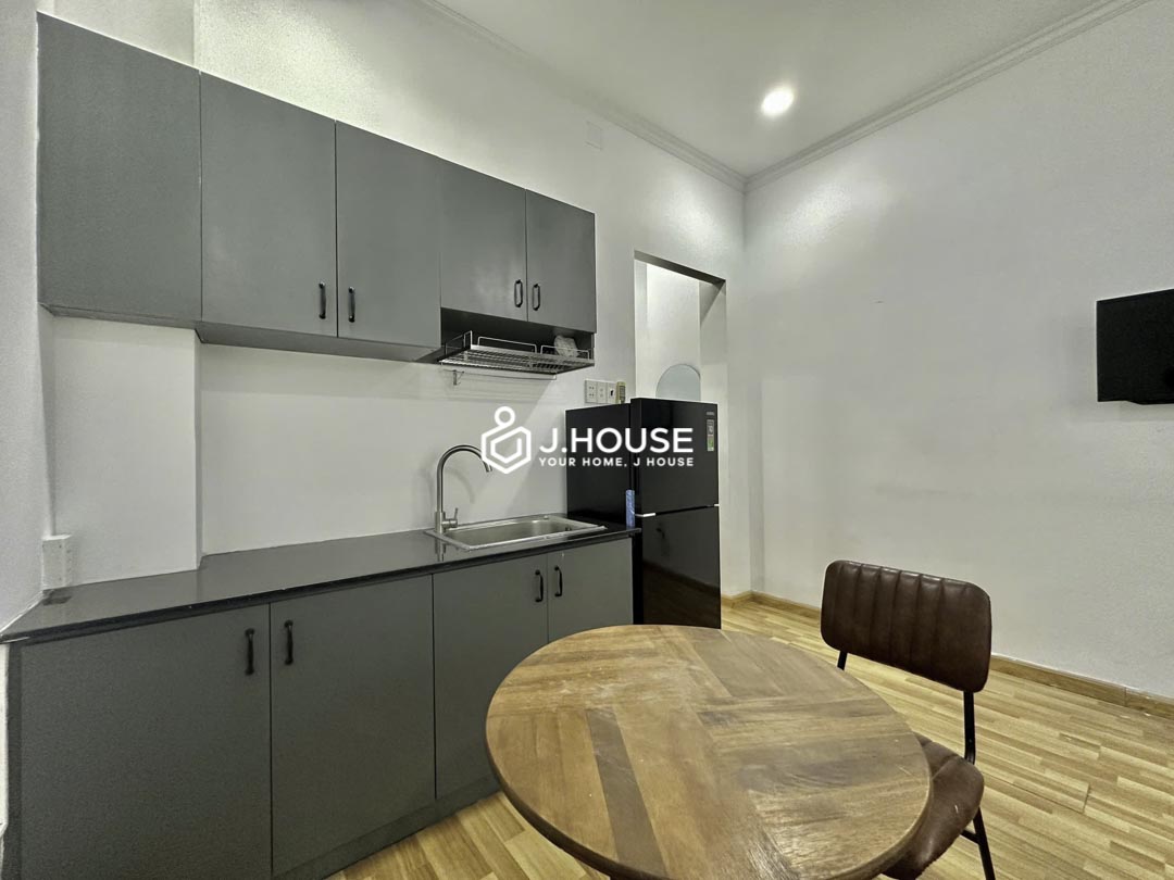 Studio Apartment with Window for Rent in District 3 - ACE-2