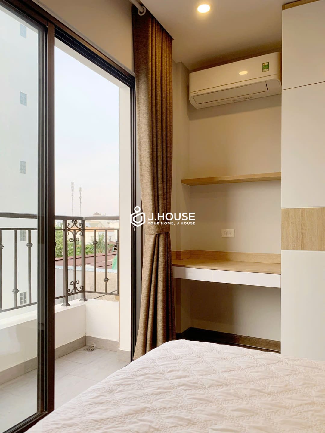 Studio apartment for rent in District 2- Hong Linh Apartment