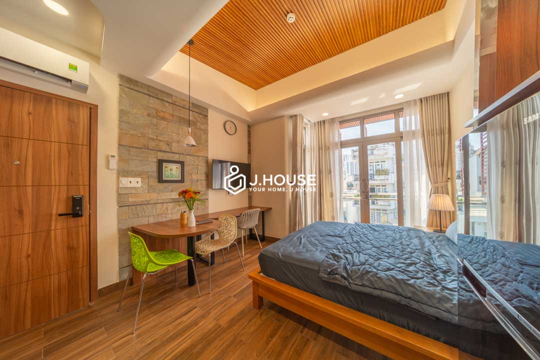 Studio for Rent with L-shaped Kitchen at Hanh Home District 4-0