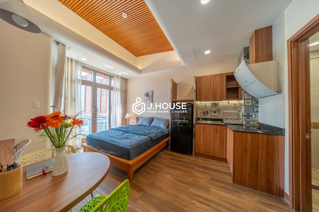 Studio for Rent with L-shaped Kitchen at Hanh Home District 4-1