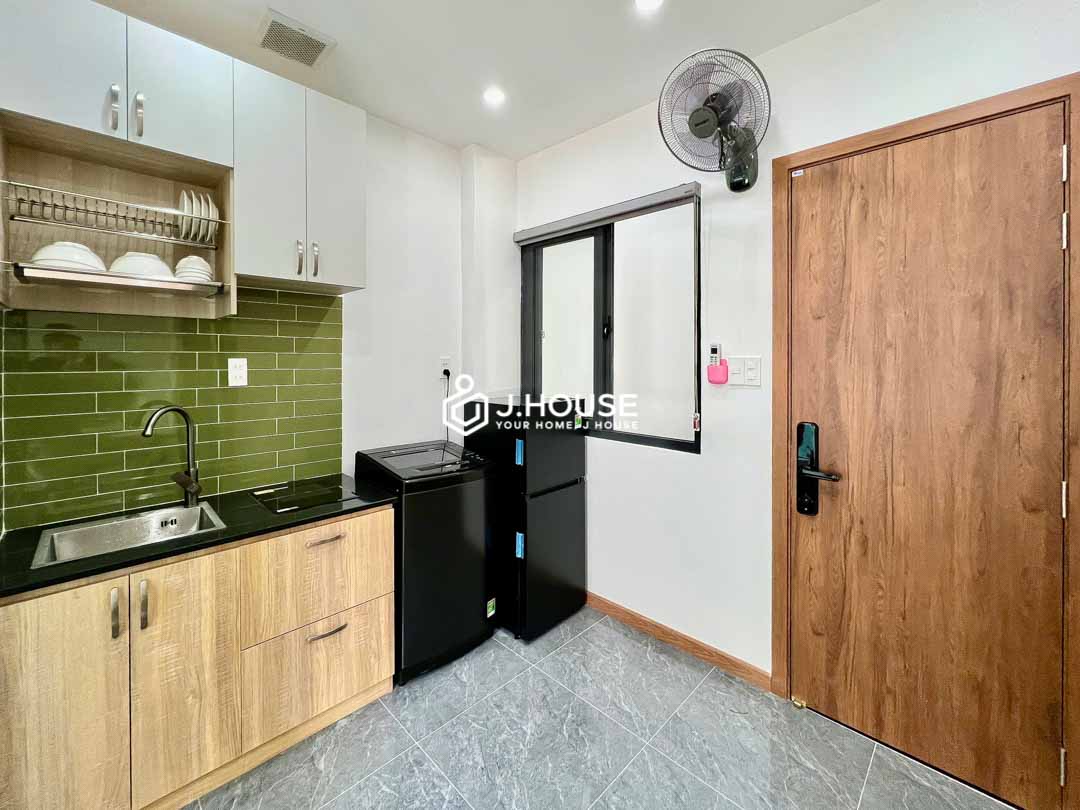 Studio in District 1 with private washer-1