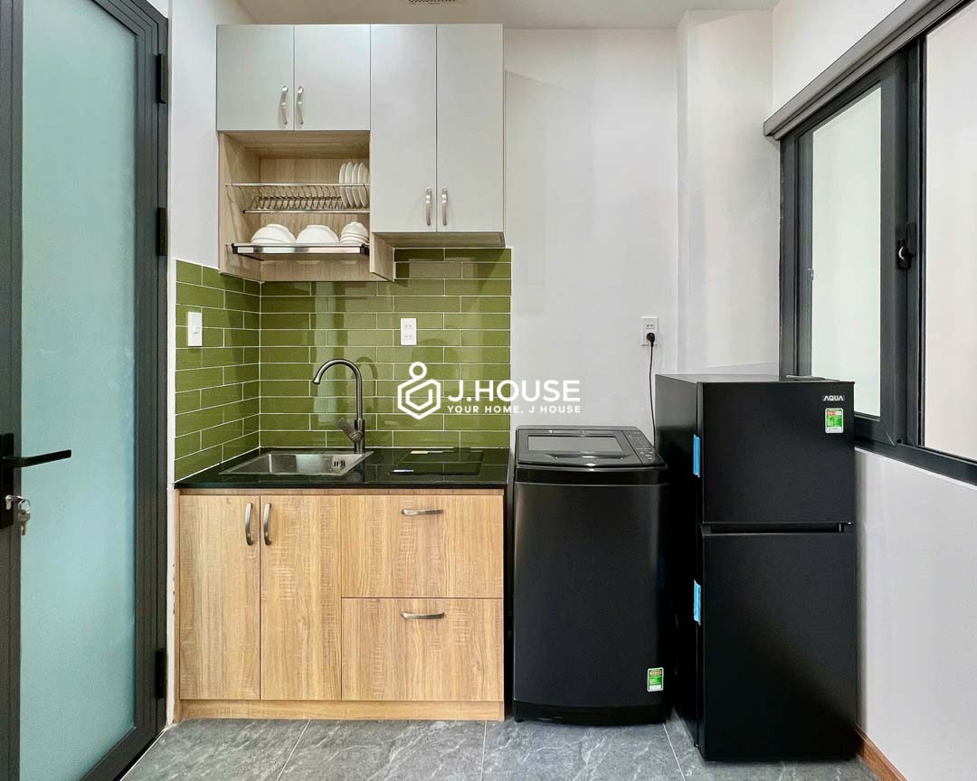 Studio in District 1 with private washer-2