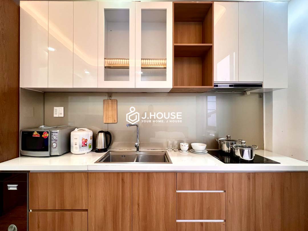 Studio in District 3 for Rent with Large Window near Tan Dinh Market-4