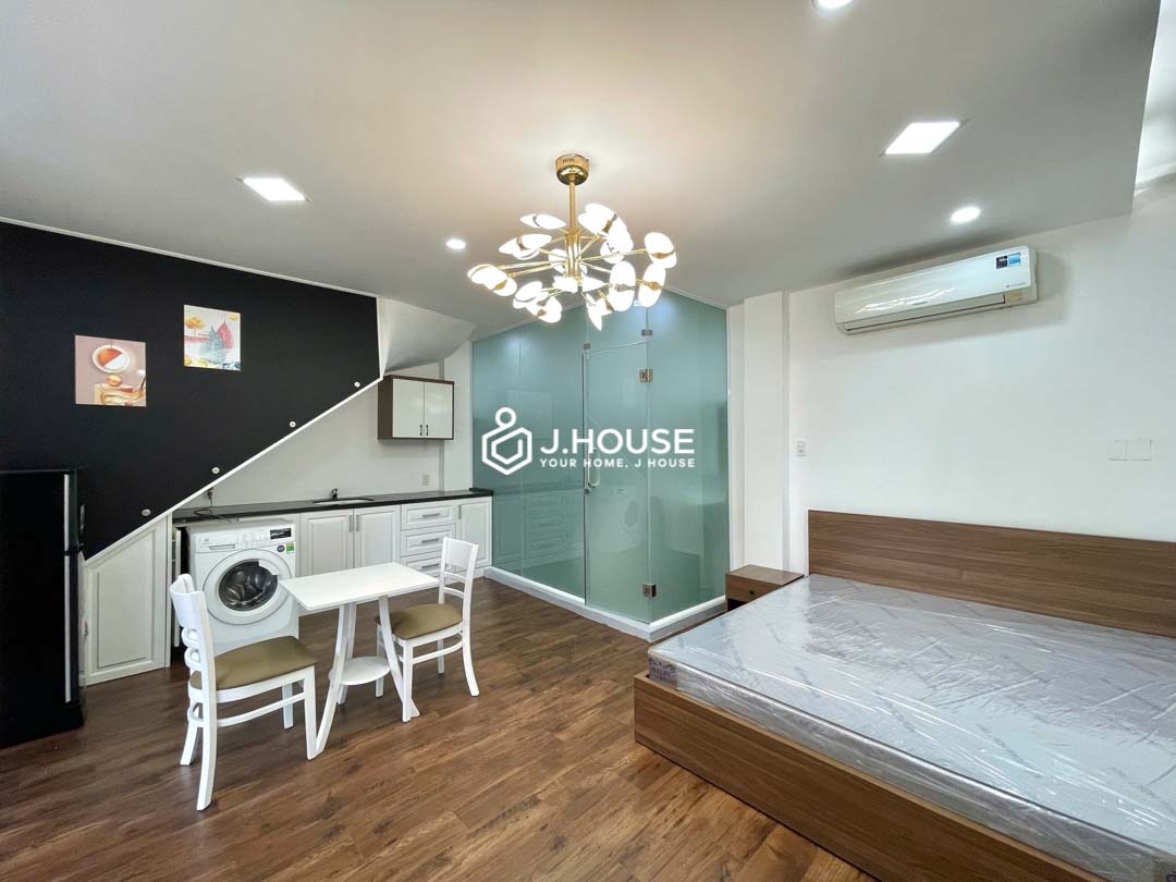 Stunning Canal View Serviced Apartment for Rent in Phu Nhuan - DQ Home-10