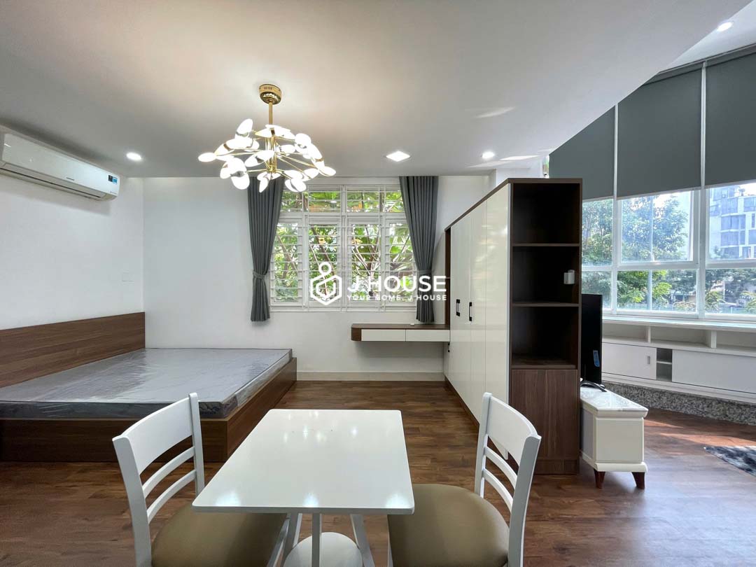 Stunning Canal View Serviced Apartment for Rent in Phu Nhuan - DQ Home-12