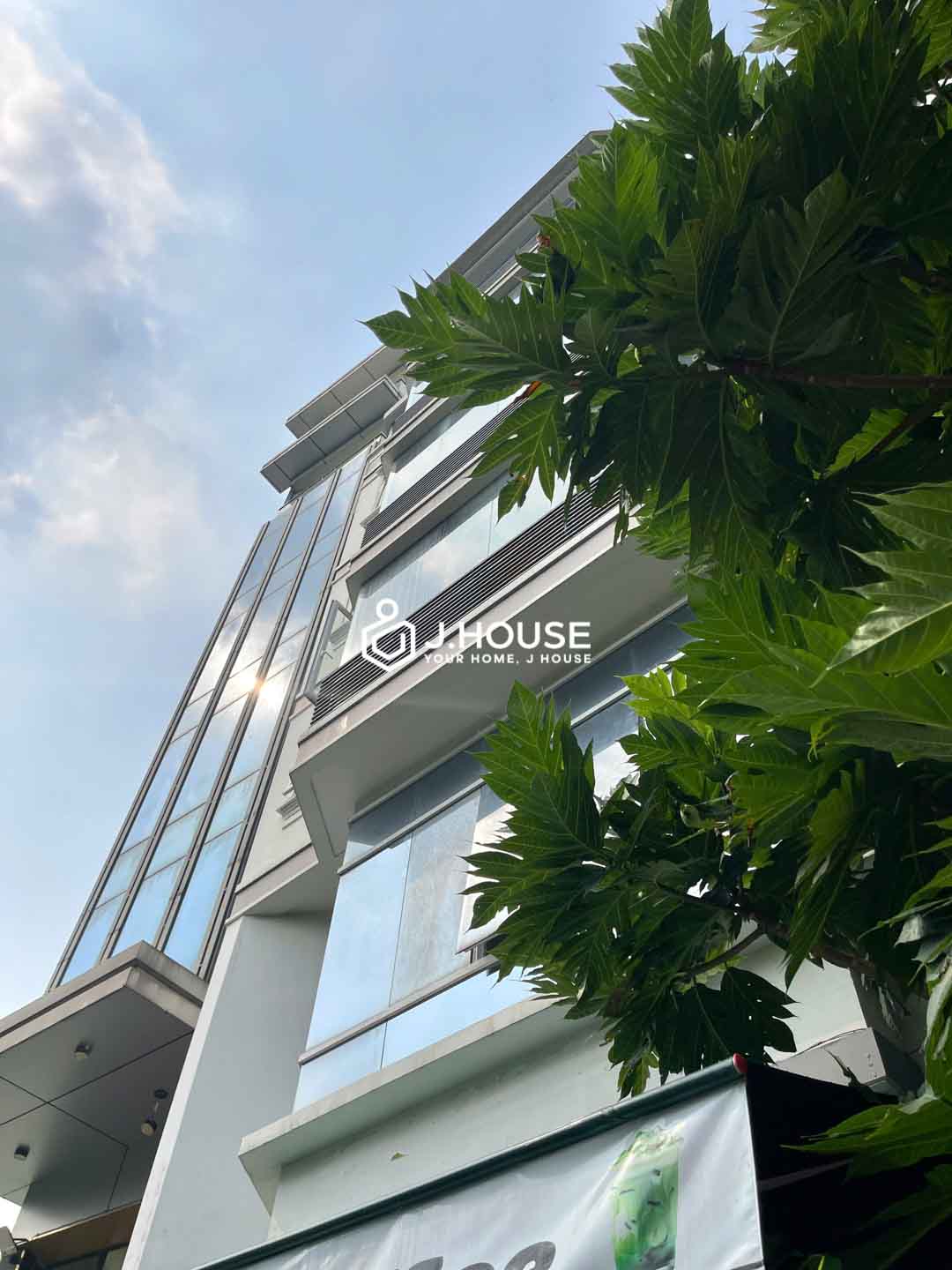 Stunning Canal View Serviced Apartment for Rent in Phu Nhuan - DQ Home-17