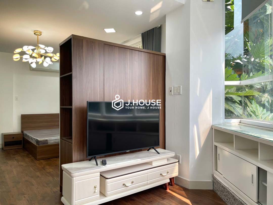 Stunning Canal View Serviced Apartment for Rent in Phu Nhuan - DQ Home-5