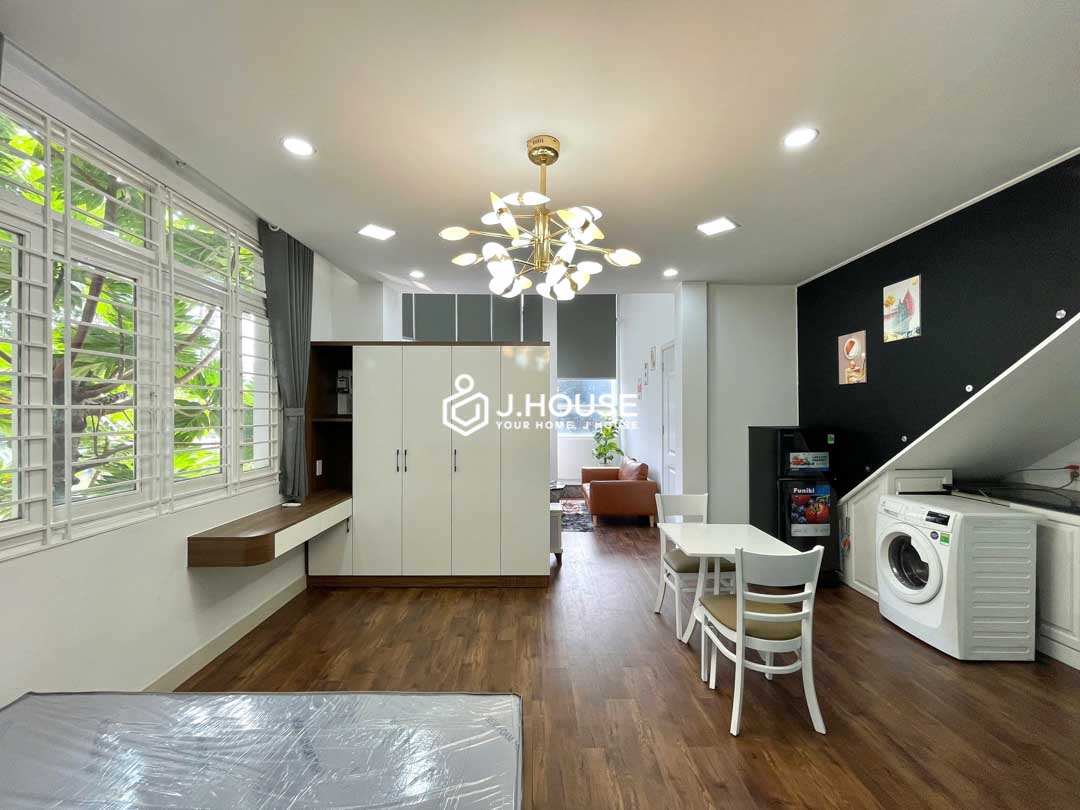 Stunning Canal View Serviced Apartment for Rent in Phu Nhuan - DQ Home-9