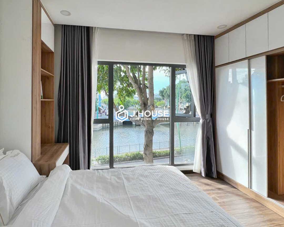 Sun-Drenched Studio Apartment for Rent in Phu Nhuan - Riverside House-0 (2)