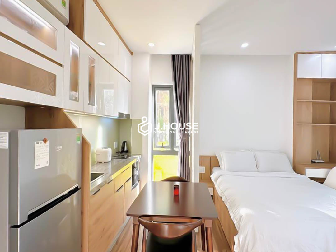 Sun-Drenched Studio Apartment for Rent in Phu Nhuan - Riverside House-5